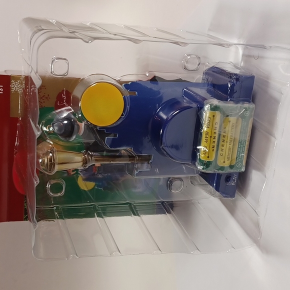 Frank Sinatra, Carlton Cards Ornament - Picture 4 of 6